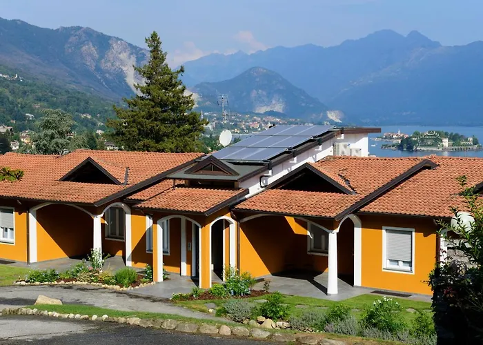 Resorts en hotels met waterparken in Stresa
