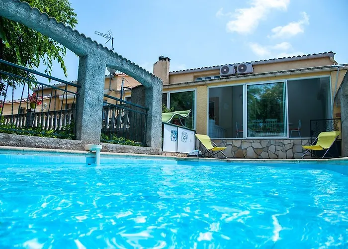 Resorts et Hôtels avec parcs aquatiques à Béziers