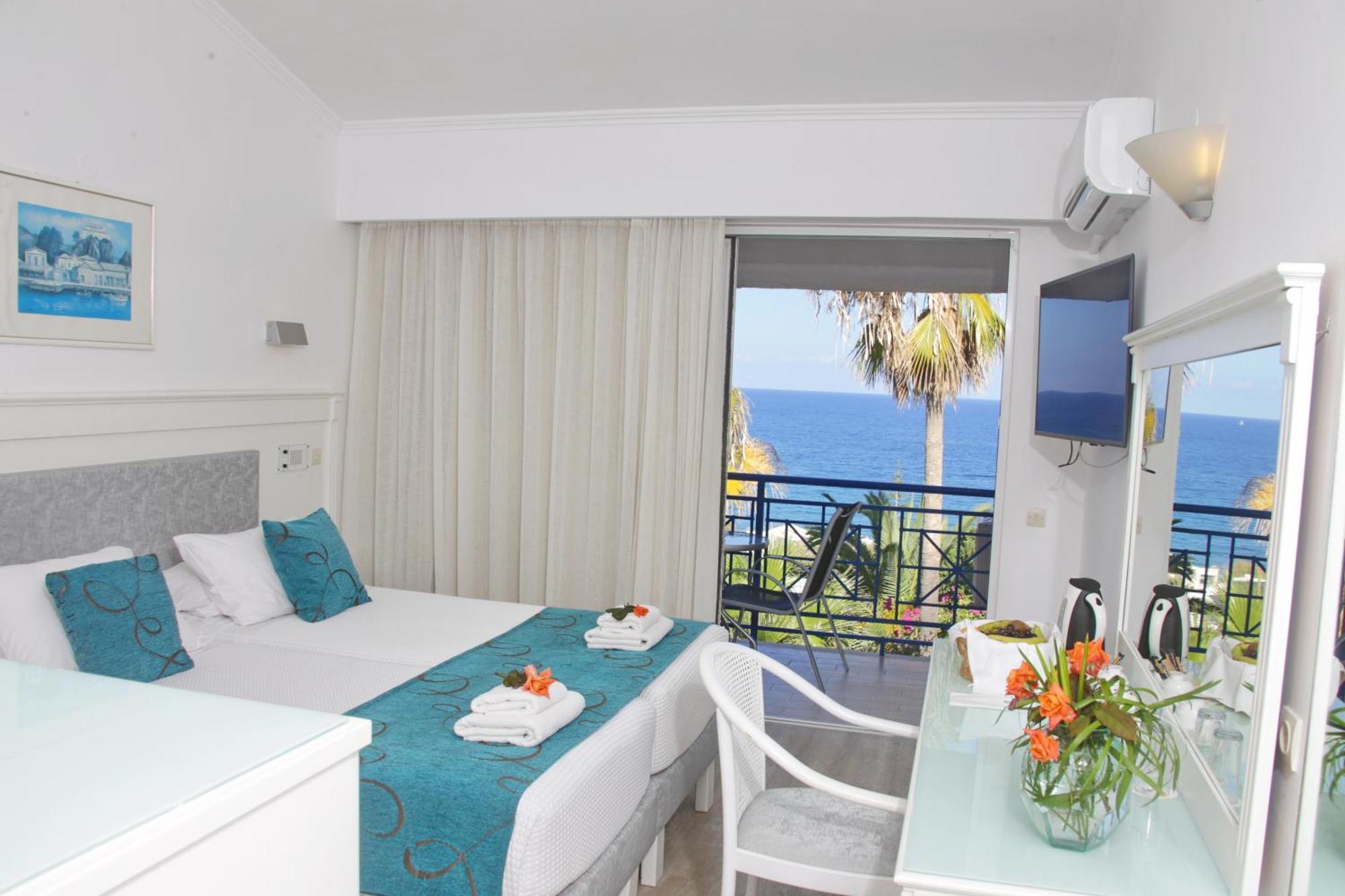 Superior Double or Twin Room with Sea View