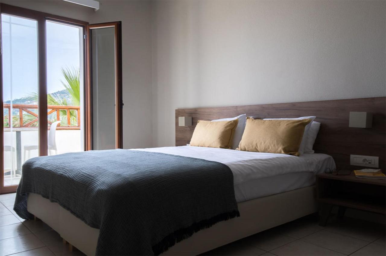 Double or Twin Room with Sea View