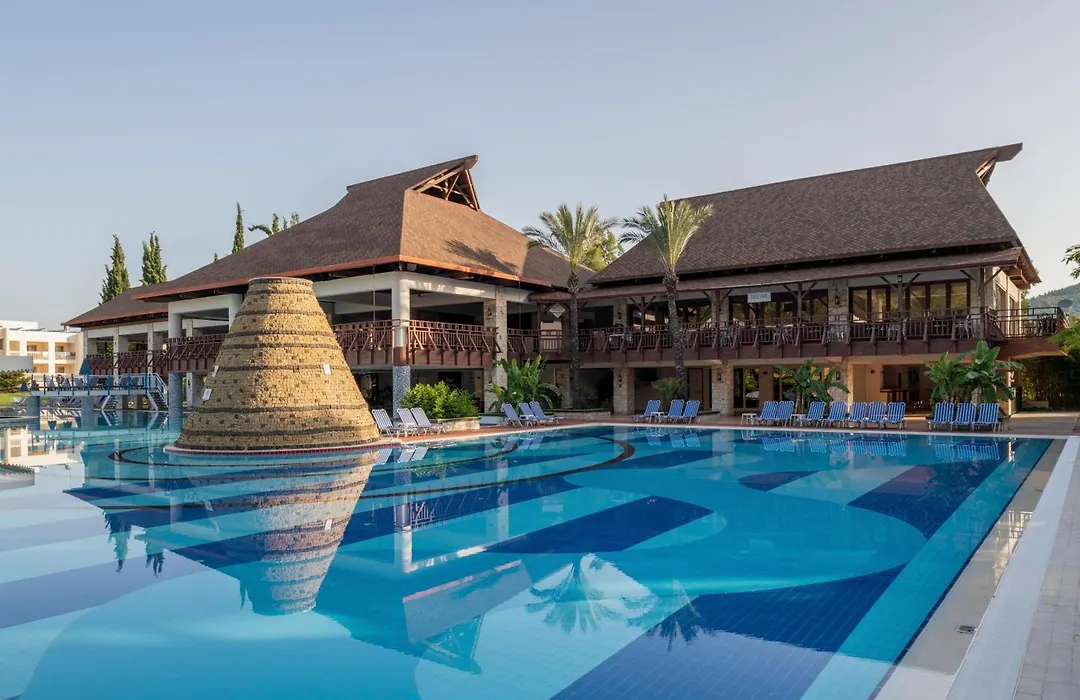 Aqua Fantasy Aquapark Hotel & Spa-1