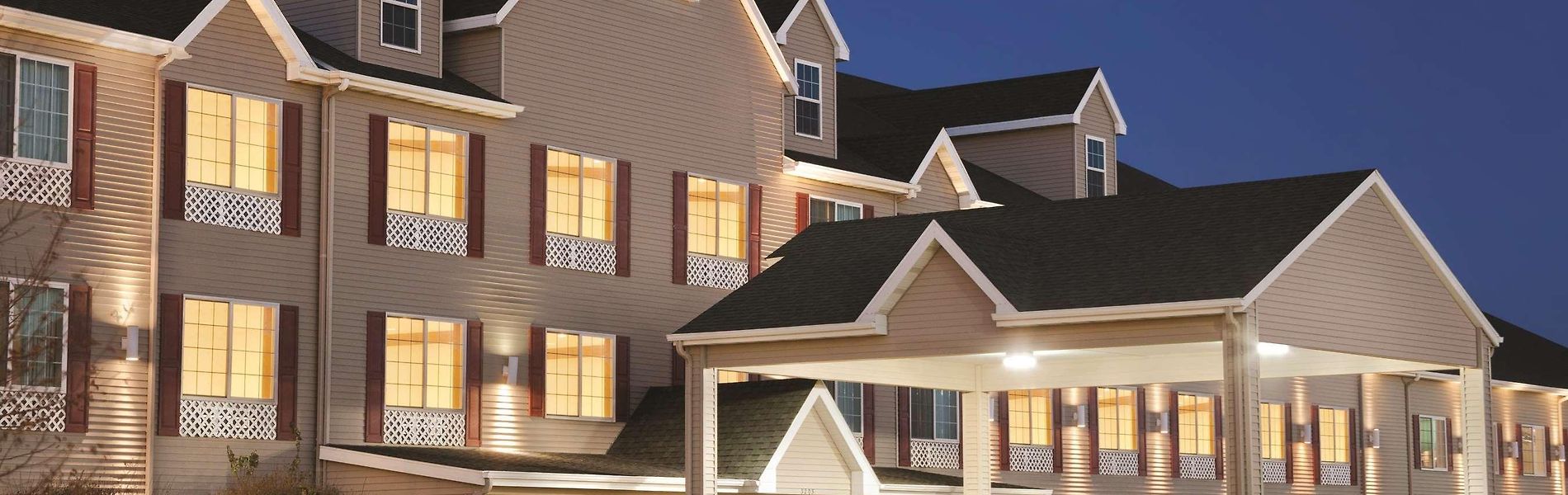 Top Waterparks Hotels in Bismarck, North Dakota(ND), United States