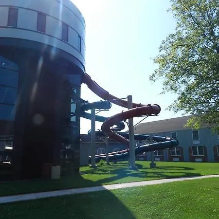 Ramada By Wyndham Williamsburg And Wasserbahn Waterpark-3