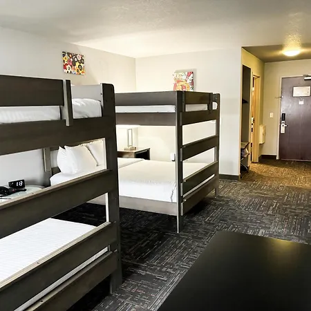 Metropolis Resort - Eau Claire-3