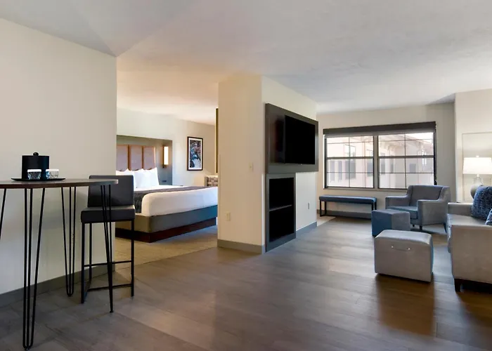 Clubhouse Hotel Sioux Falls