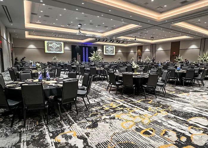 Crowne Plaza - Kearney By Ihg Hotel