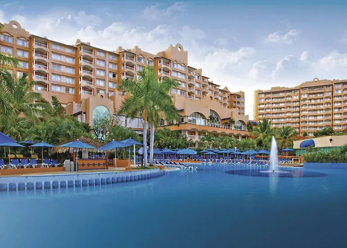 Ixtapa (Guerrero) Resorts and Hotels with Waterparks